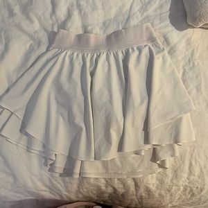 SALE! LULULEMON COURT RIVAL HIGH RISE WHITE SKIRT SIZE 4
